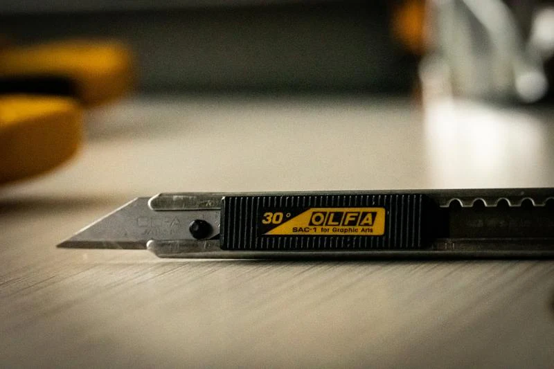 9mm SAC-1 Stainless-Steel Graphics Knife with 30-Degree Precision Blade - Image 6