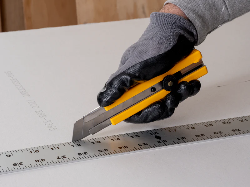Classic Extra Heavy-Duty Ratchet-Lock Utility Knife with Anti-Slip Grip, 3-Pack - Image 3